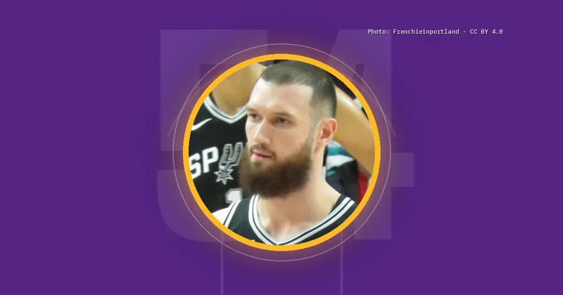 Sandro Mamukelashvili of the Lakers